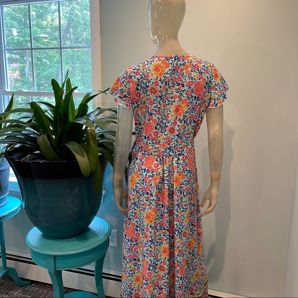Gorgeous Floral Wrap Dress - Picture 11 of 13